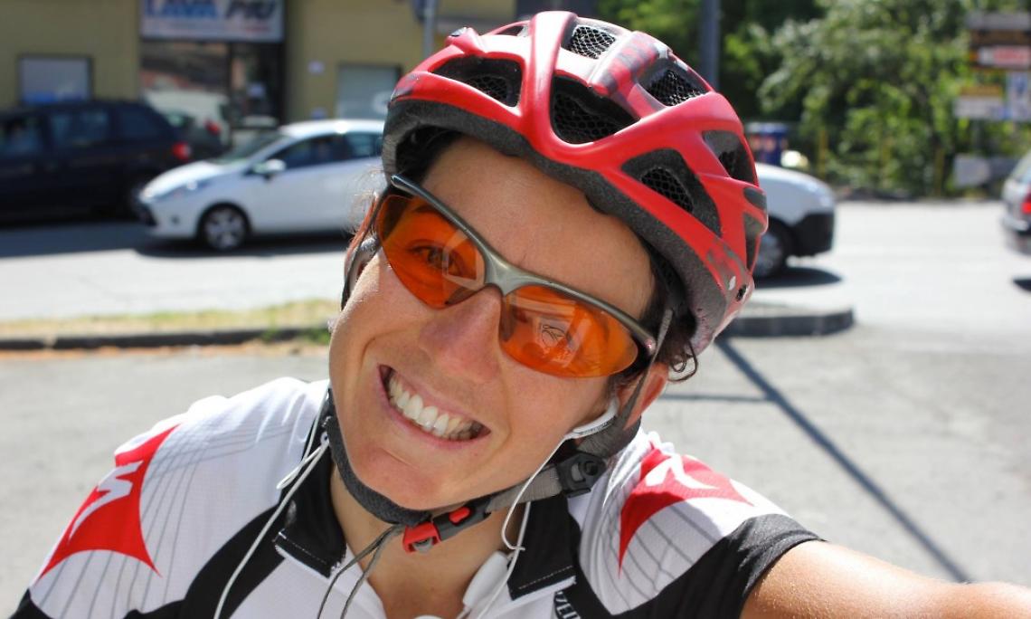IVREA. Paola Gianotti riparte per il giro del mondo in bicicletta