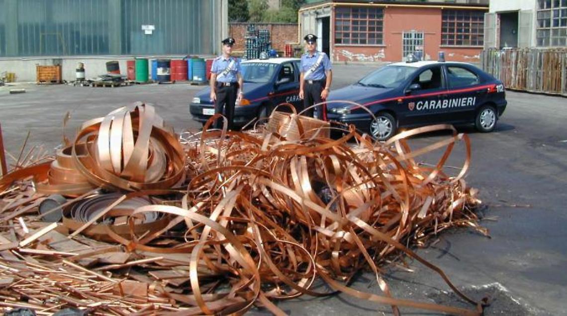 TORINO. Furti di rame: sull'auto con 1.000 kg cavi, arrestato romeno