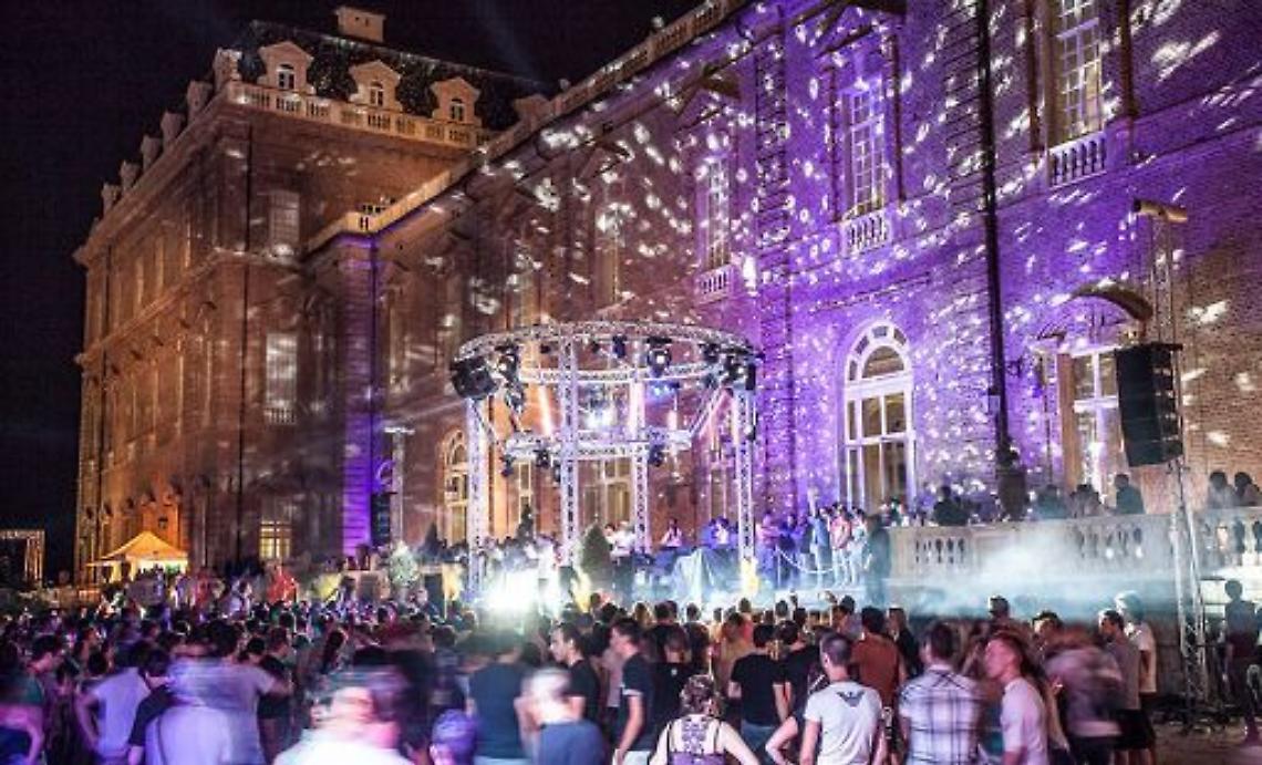 VENARIA. Musica: Mtv Digital Days alla Reggia, 7mila in festa