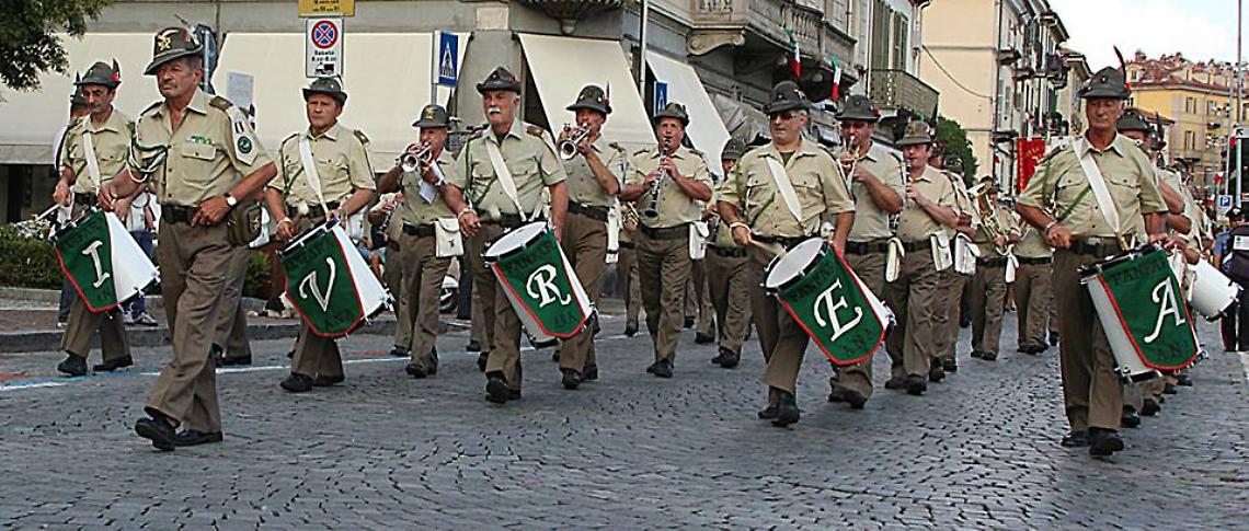 VILLAFRANCA. In festa per i 70 anni degli  alpini