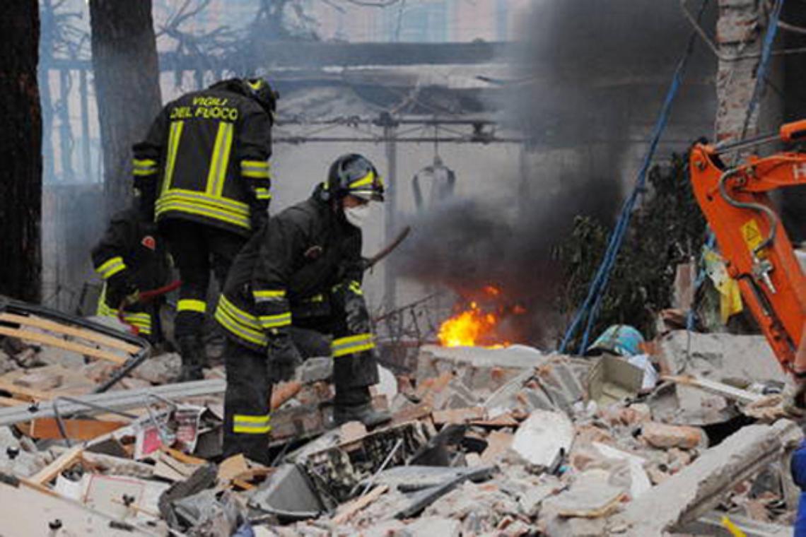 IVREA. Pompieri spengono incendi a Quincinetto e Bollengo