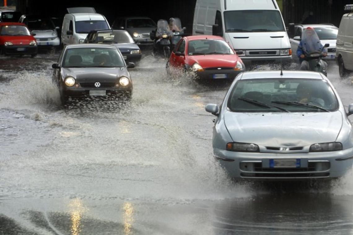 TORINO. Maltempo: allagamenti su riva piemontese lago Maggiore