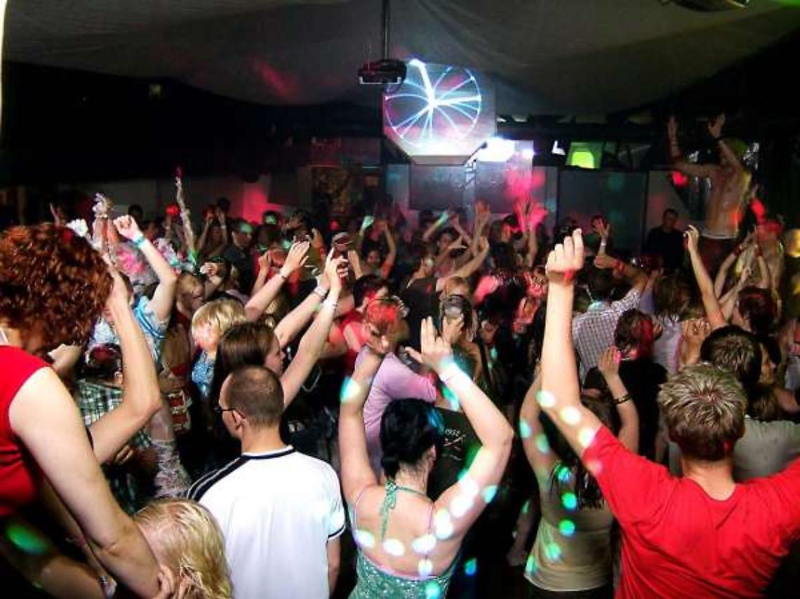 VILLAFRANCA PIEMONTE. Rave party lungo il torrente Pellice, denunciati 200 giovani