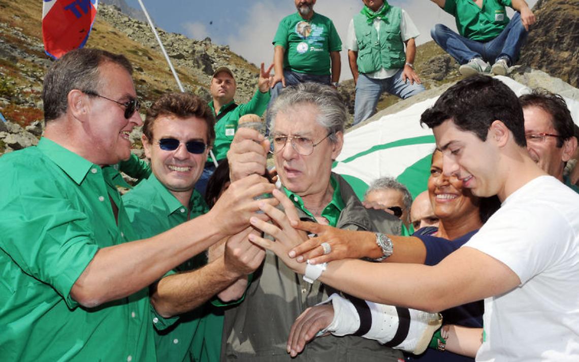 CRISSOLO (CN). Bastoni e armi contro tasse e immigrati. La Lega Nord è di lotta