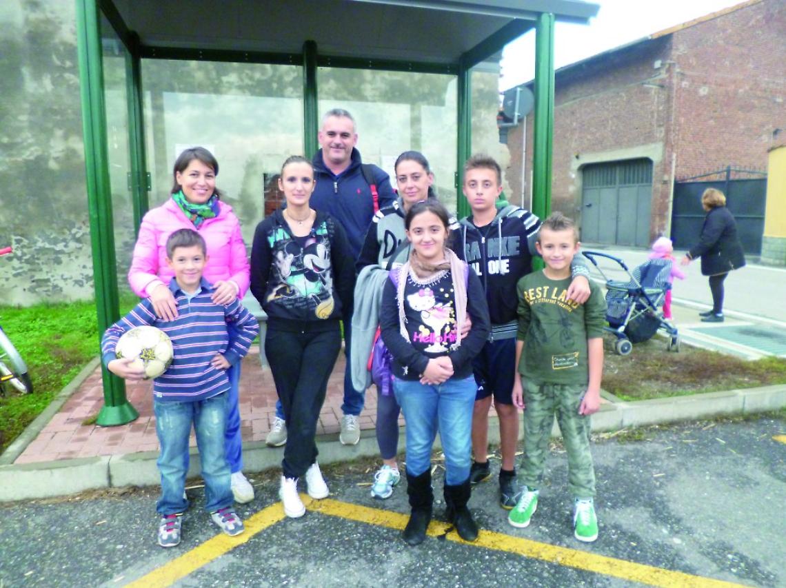 Frazione Torassi. I genitori degli alunni delle medie protestano per la fermata dello scuolabus.