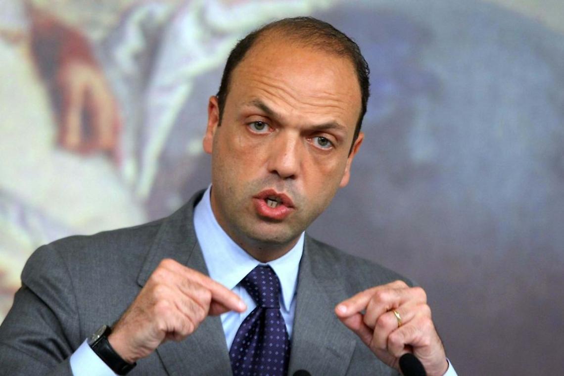 CALCIO. Alfano, "rivedere misure ma società facciano loro parte"