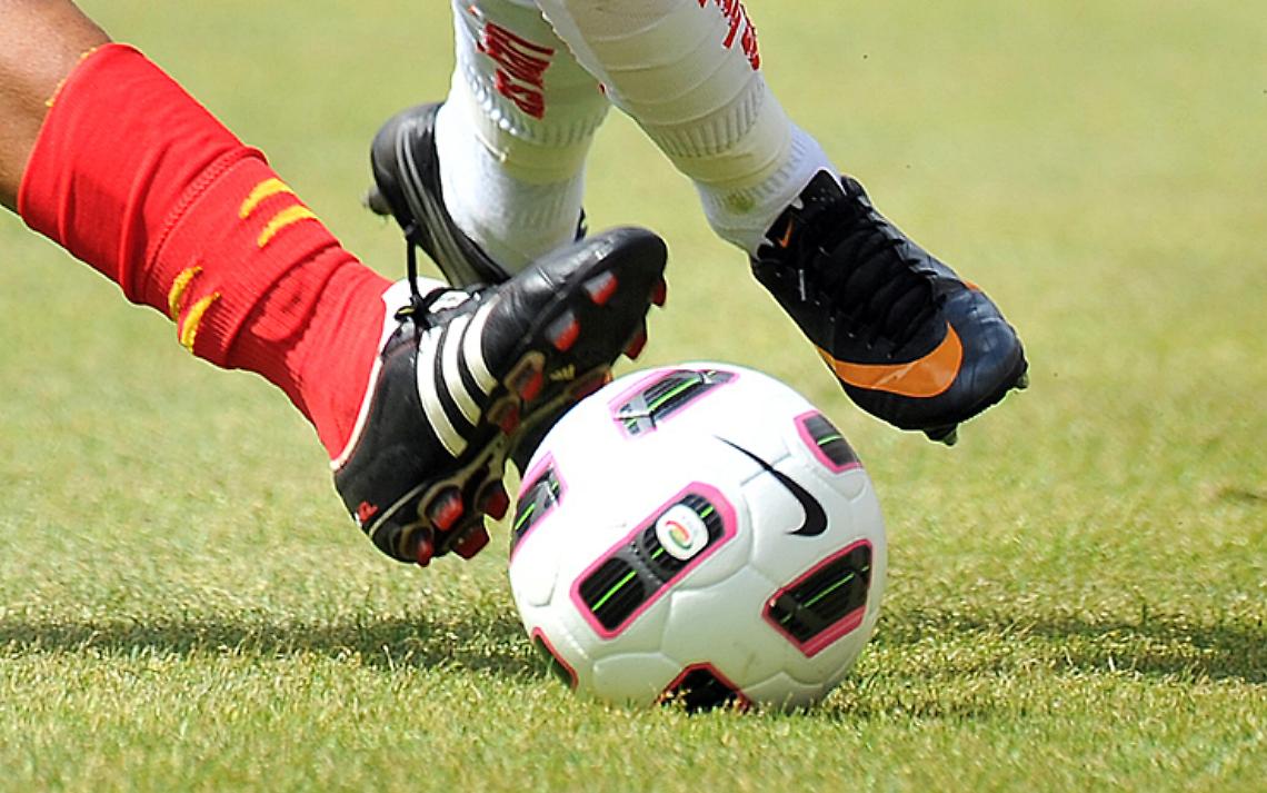 CALCIO. Milan e Inter non si fanno male. Con il Cagliari, il Napoli frena