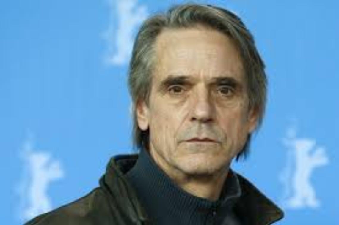 "Trashed - Verso i rifiuti zero", a Borgofranco l'anteprima del film shock del grande Jeremy Irons