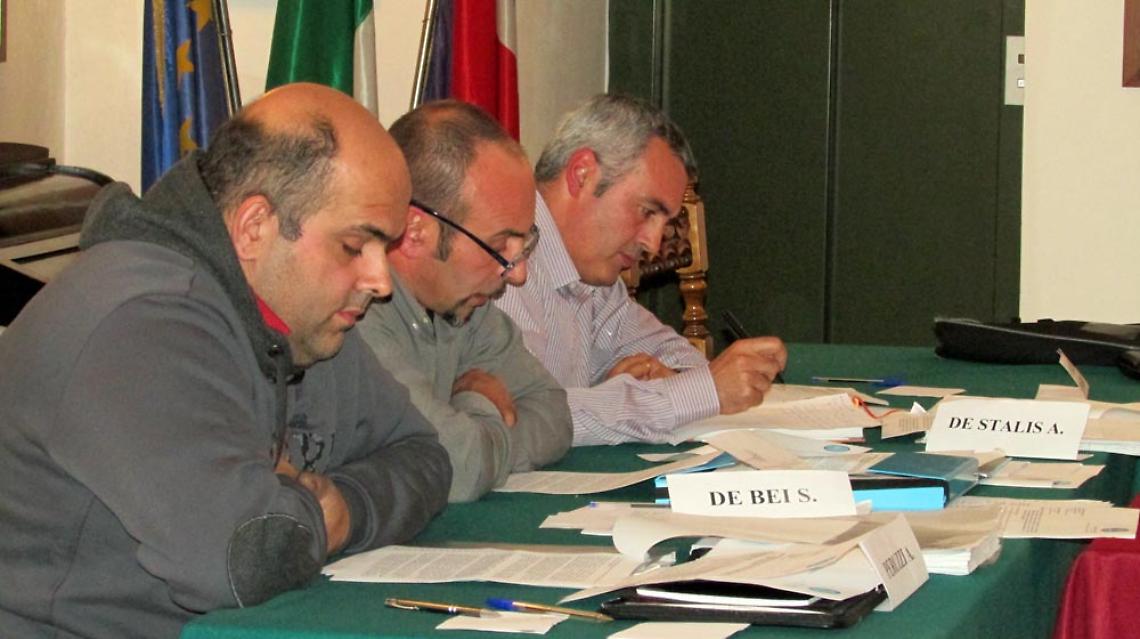 La minoranza vota contro il bilancio di previsione 2013