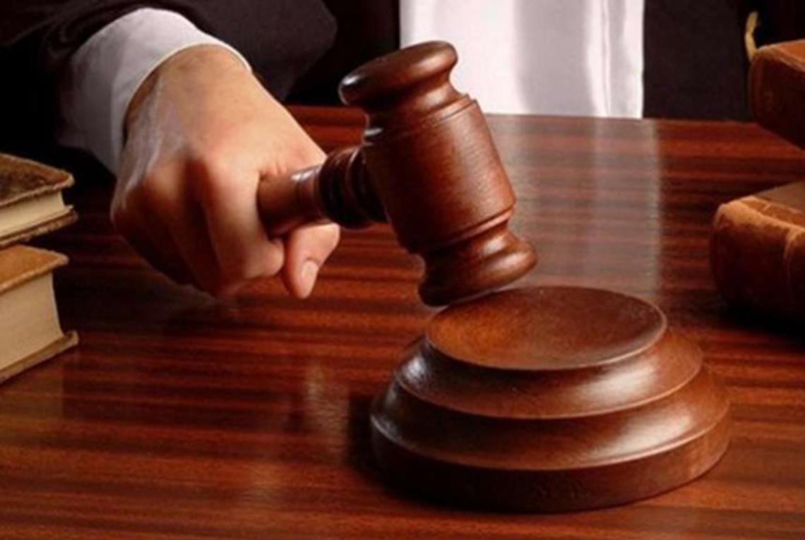 Rissa in Aurora per un telefonino rubato