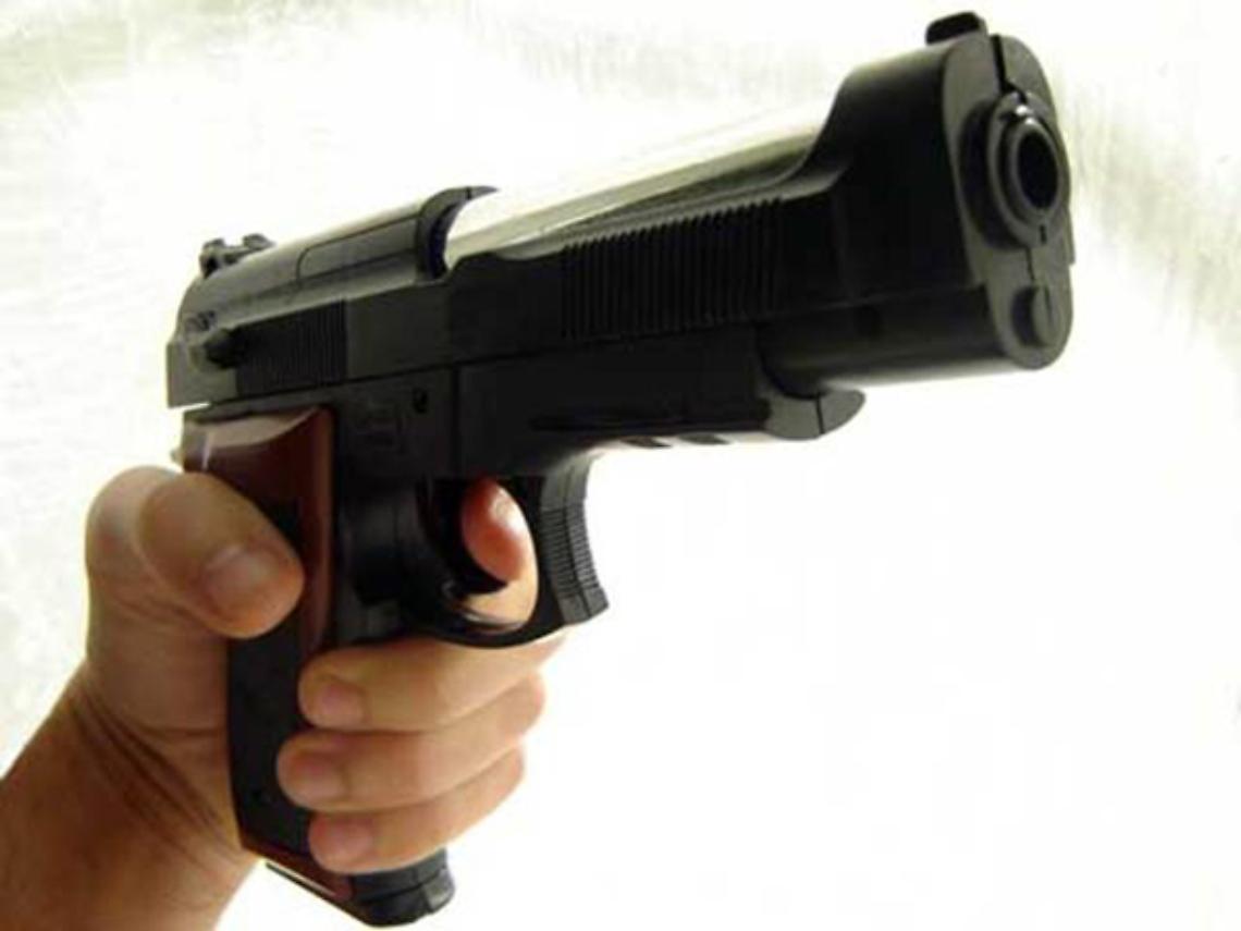 Rapinano l'ufficio Postale armati di pistola