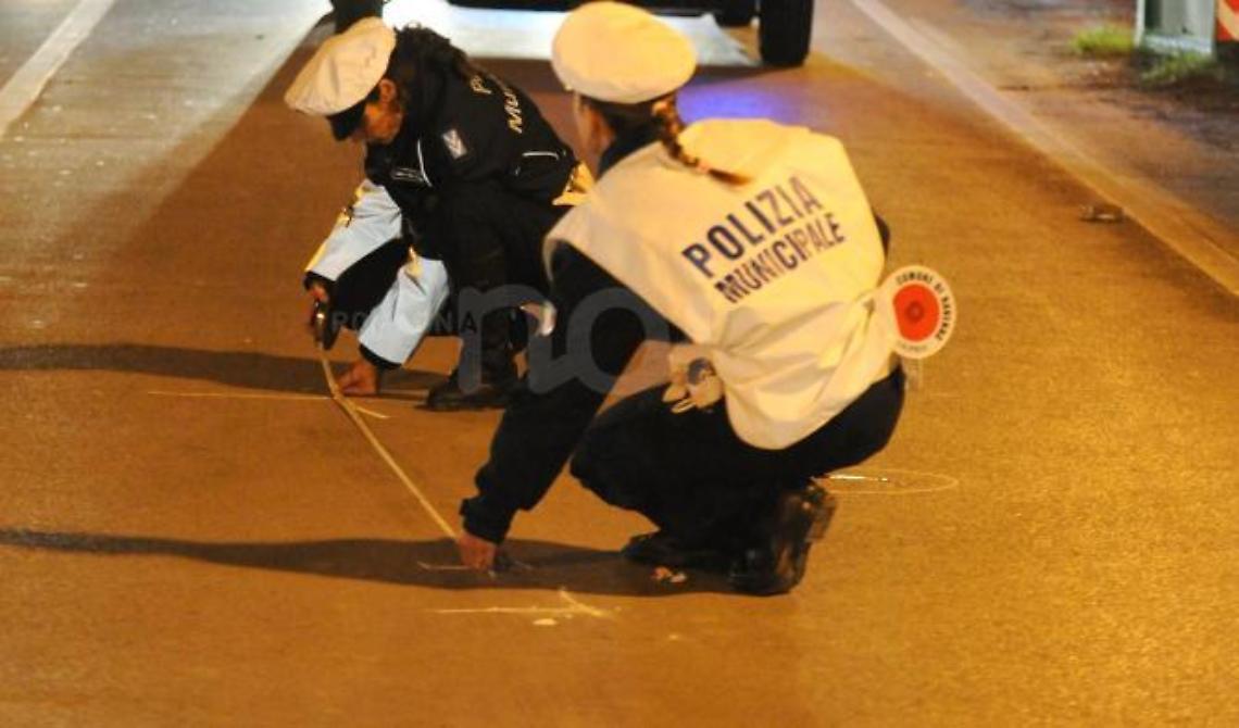 TORINO. Auto contro semaforo, morti 3 giovani