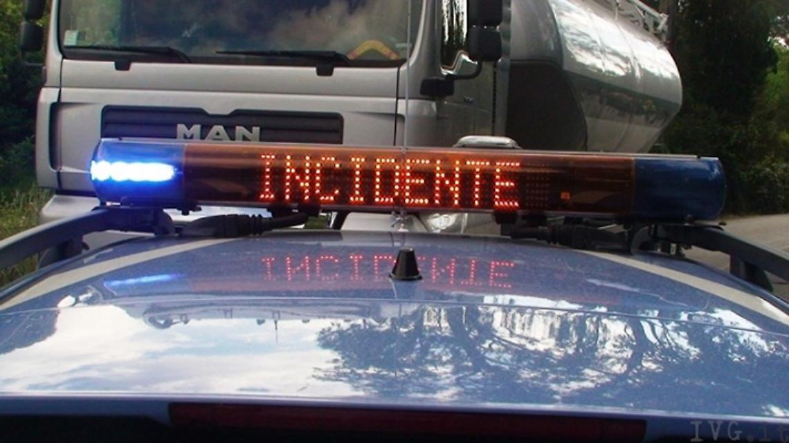 SAVONA. Incidenti stradali: furgone sotto tir su A6, due feriti gravi