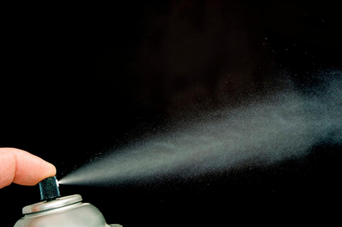 PIOSSASCO. Banditi colpiscono anziano con spray urticante
