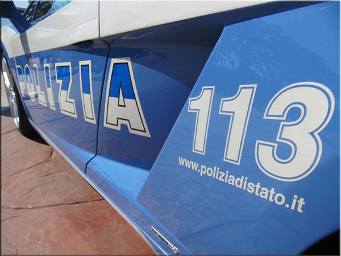 Tensione in Santa Rita a Torino: uomo minaccia di lanciarsi dal tetto di un palazzo