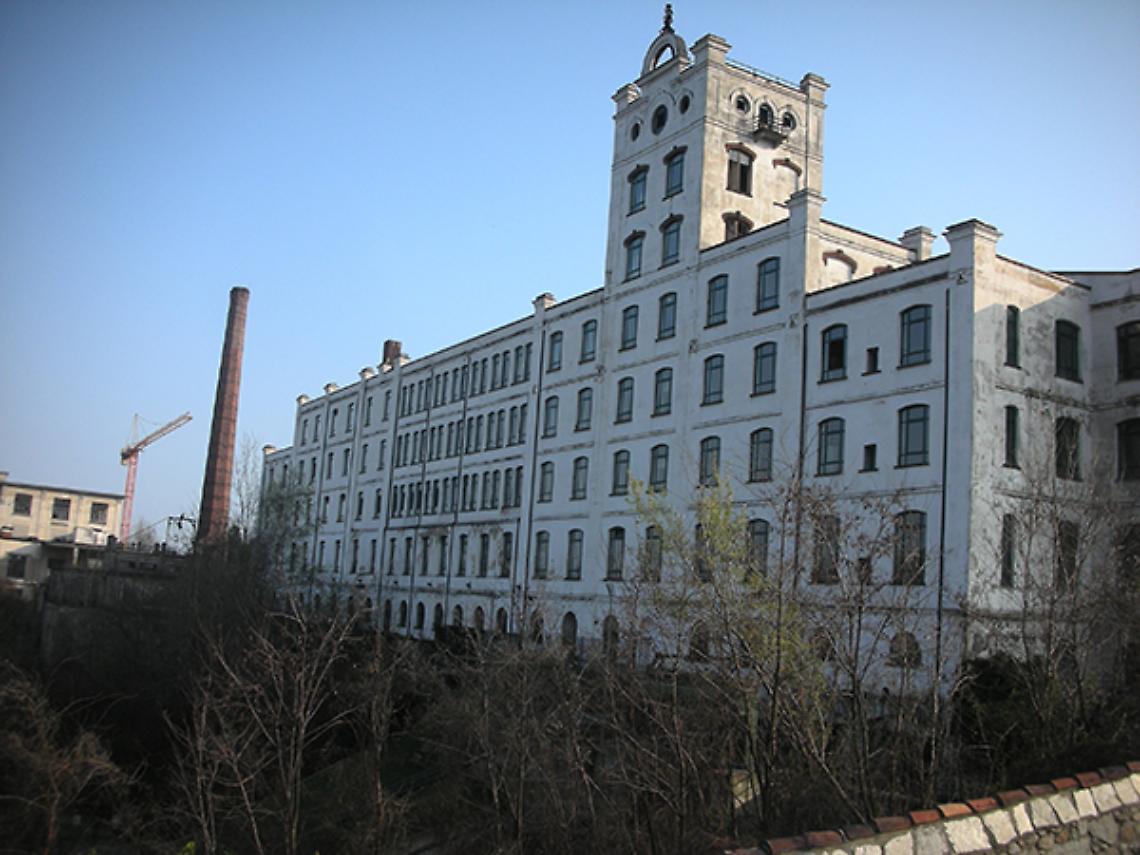CUORGNE'. Atti vandalici all'ex Manifattura, il Comune stanzia 11.000 mila euro "per sistemare"