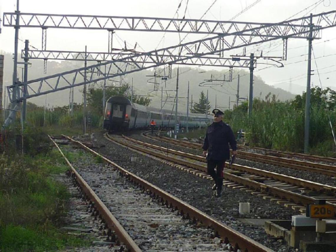 MAGENTA. Uomo muore travolto da un treno nel Milanese
