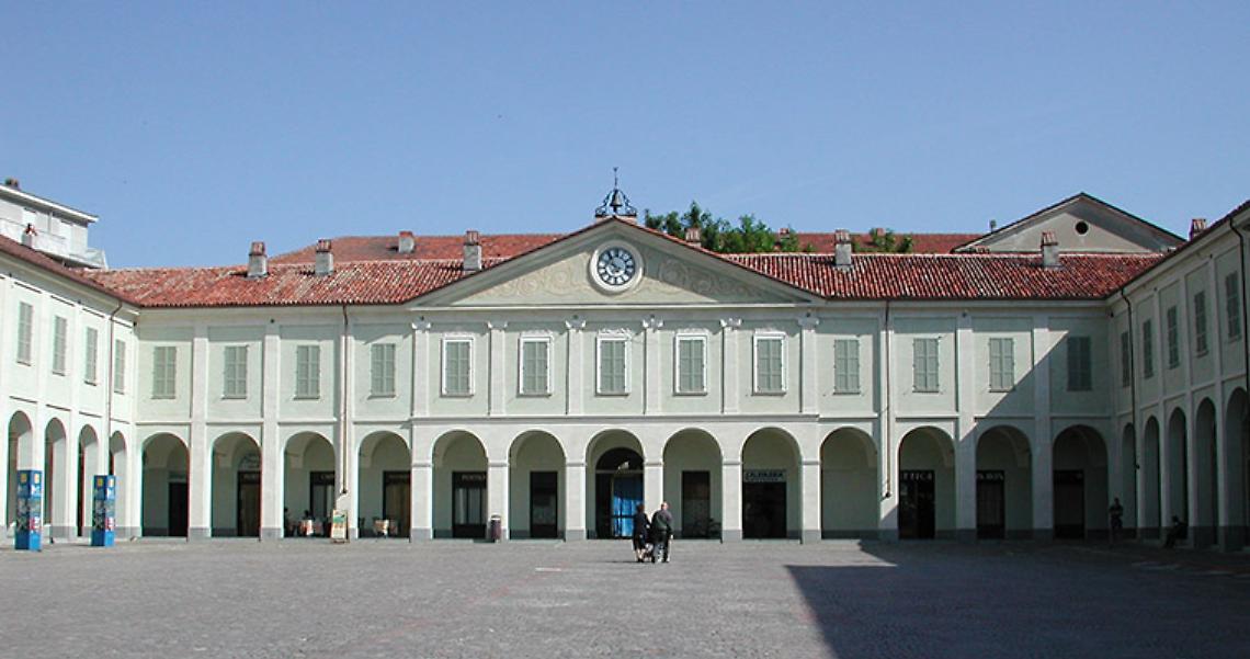 IVREA. Piccole meraviglie di carta