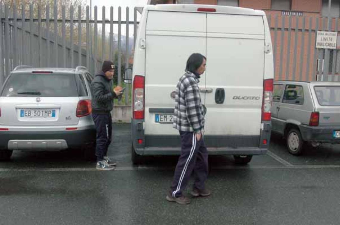 TORRE CANAVESE. E' caccia ai rapinatori del furgone carico di sigarette