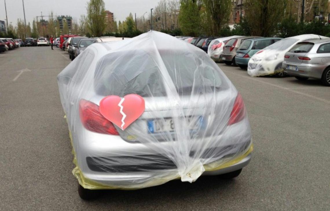 TORINO. Campagna 'cuore infranto' Fiat, polemica sindacati