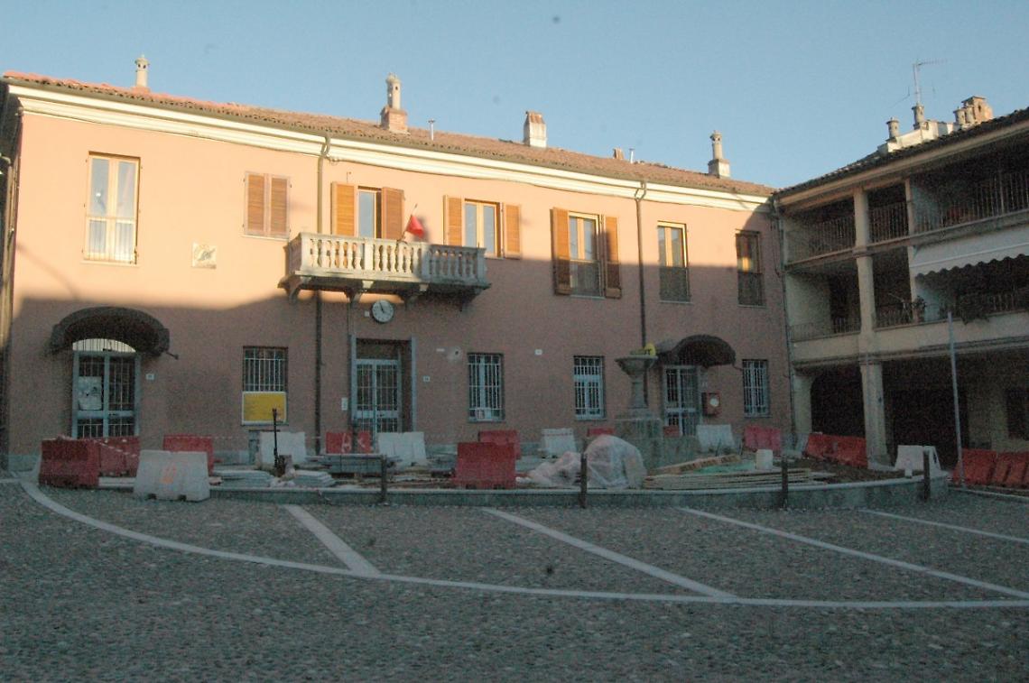 BUROLO. E' guerra tra i Cominetto