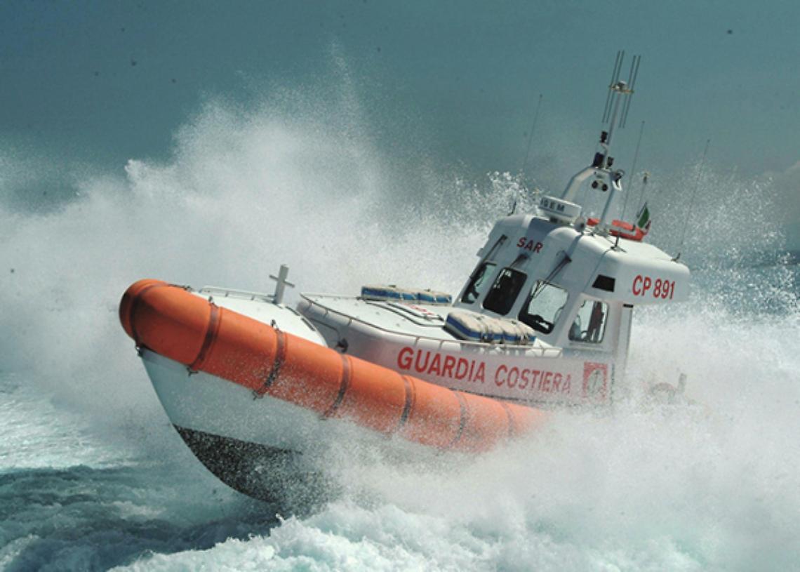 CIVITAVECCHIA. Guardia costiera paladina mare, 1000 denunce, 2mln sequestri