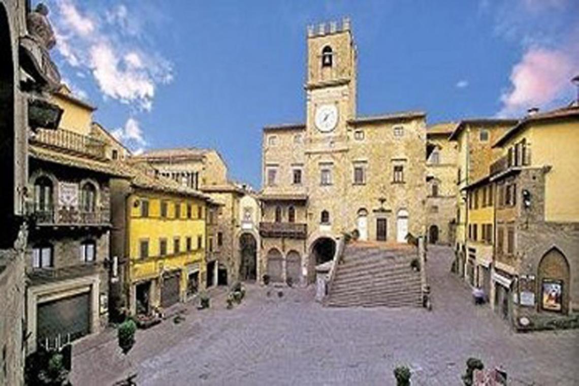 CORTONA. Patria di maghi e prestigiatori