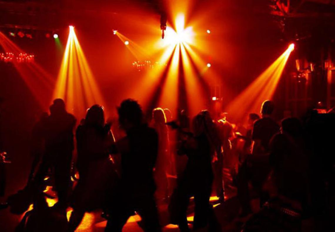 IVREA. Rissa fuori dalla Discoteca