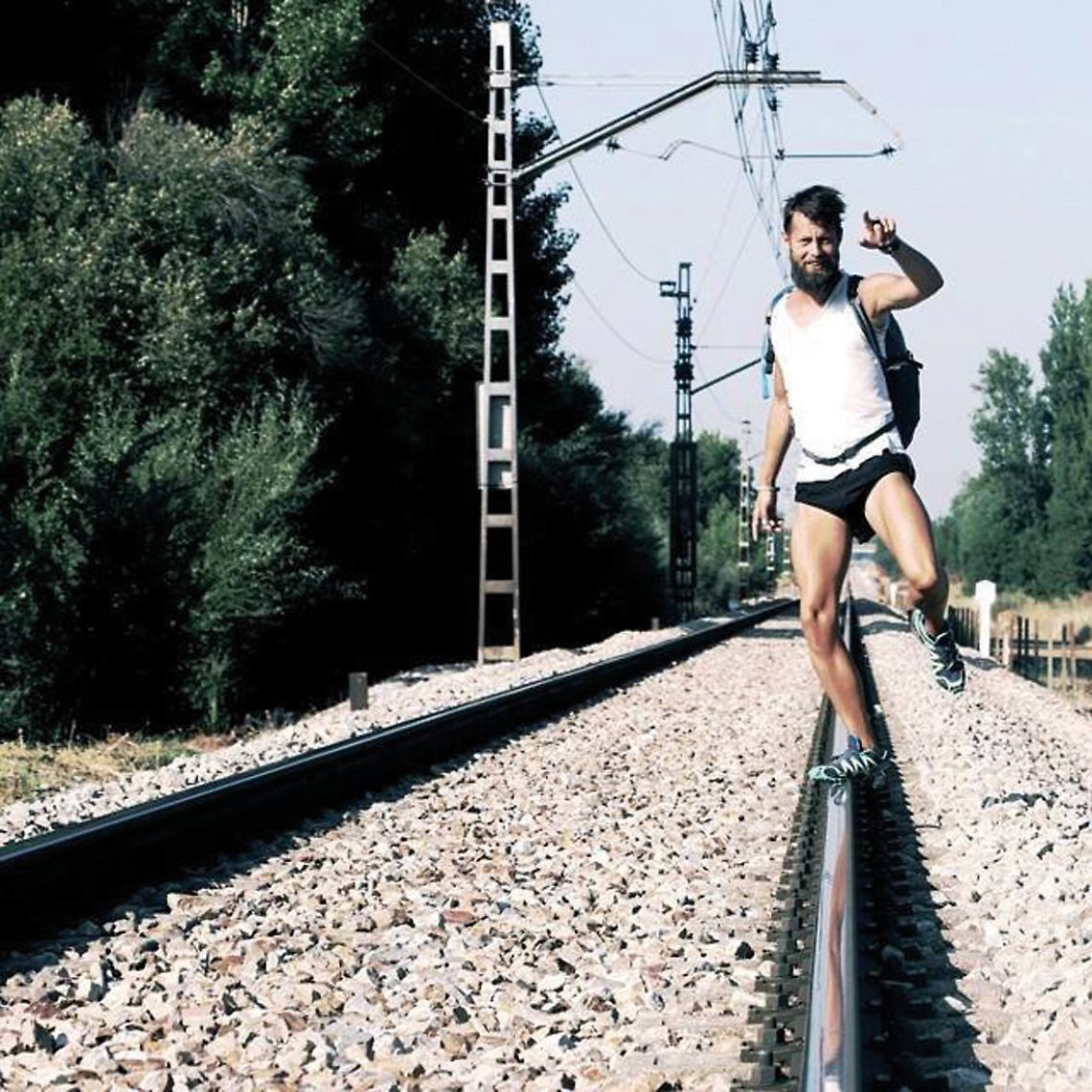 IVREA. Andrea Cavallo Perin e Social Experience: viaggio zaino in spalla con i social