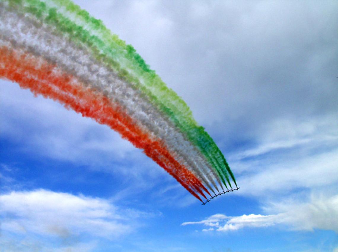 JESOLO. In segno di lutto per i 4 piloti un Air Extreme in chiave ridotta