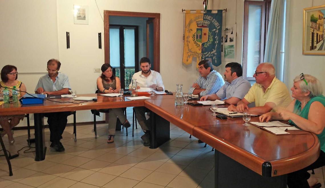 BORGOFRANCO. Aumentano le tasse: 170 euro in più a famiglia nel 2014