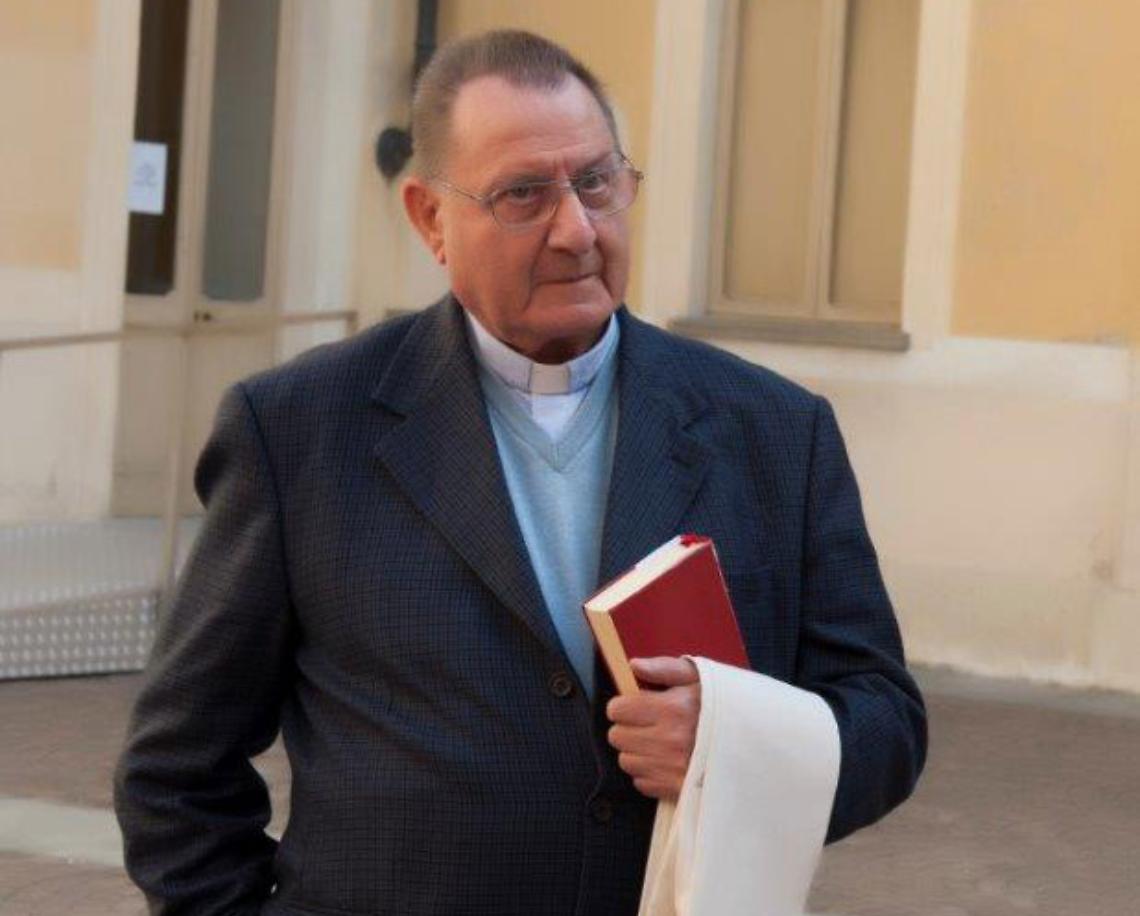 CIRIE'. Don Guido lascia commosso la sua comunità