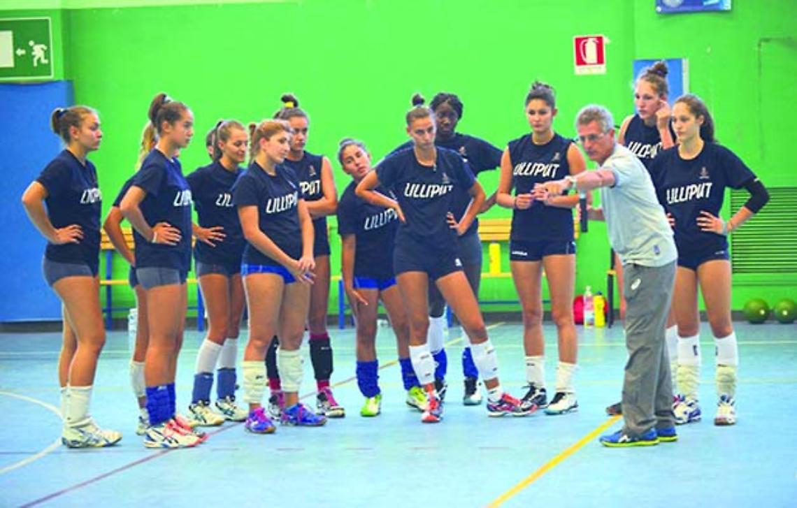 VOLLEY. Le giovani della Lilliput si allenano con Mencarelli