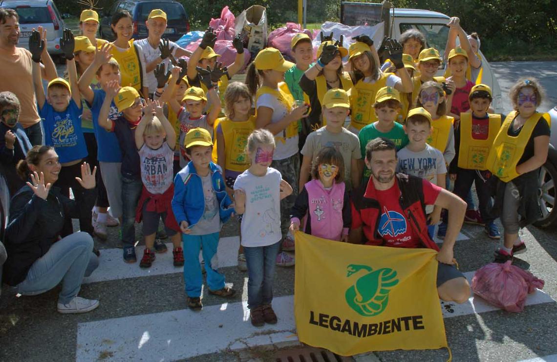 LESSOLO. Successo per Puliamo il Mondo. Stabile: "da promuovere altre manifestazioni così"