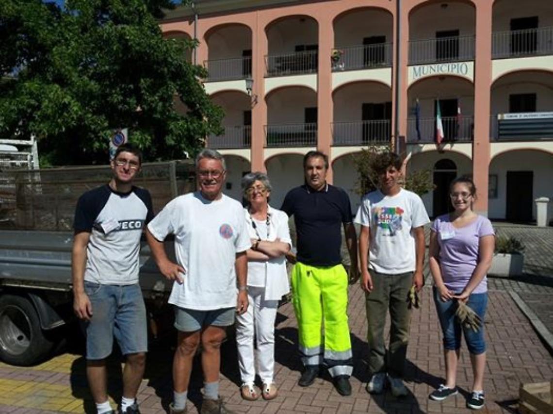 SALERANO. Raccolta rifiuti solidale con i Giovanissimi della Parrocchia del Duomo