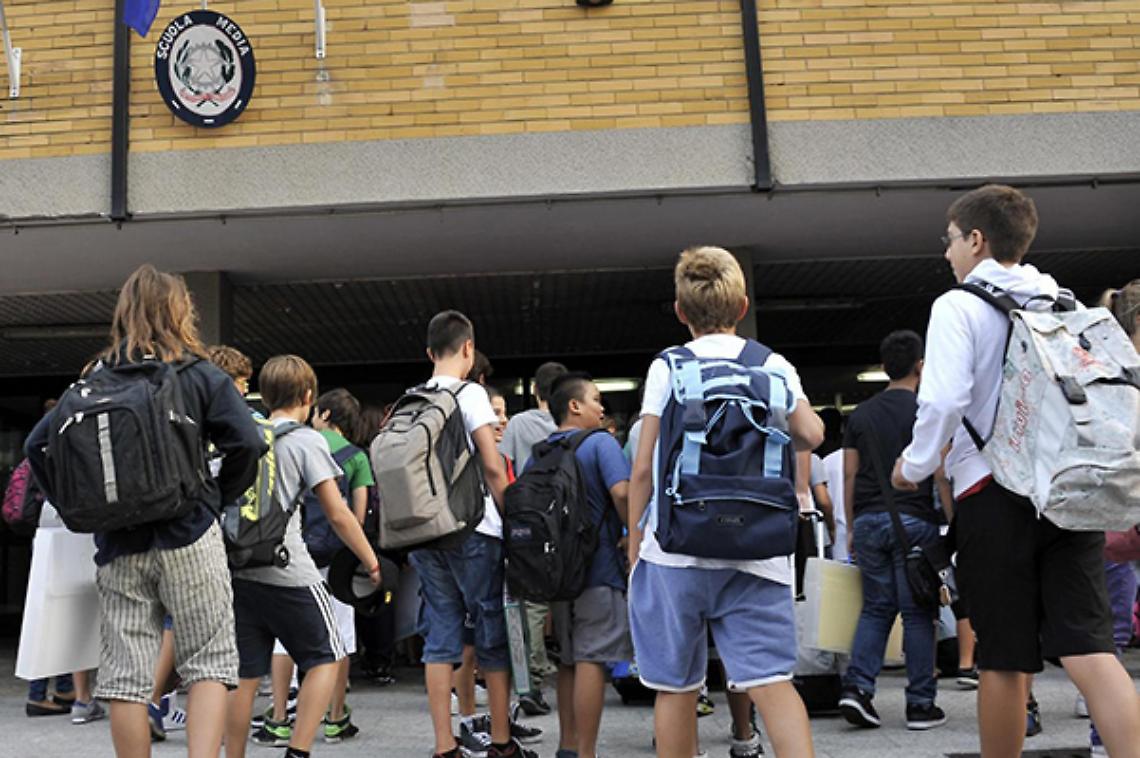 ROMA. Contrordine pediatri, a bambini zaini e banchi non fanno male