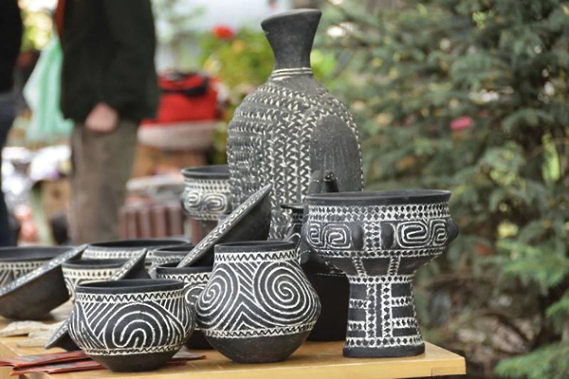 CASTELLAMONTE. In Mostra anche le ceramiche  che conosceva già il Conte Dracula