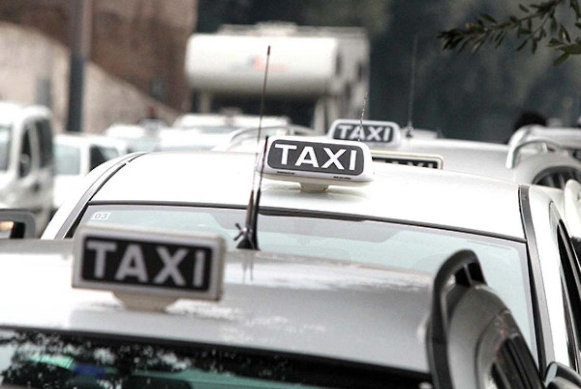 ROMA. Taxi: interruzione servizio, esposto Codacons in tre procure