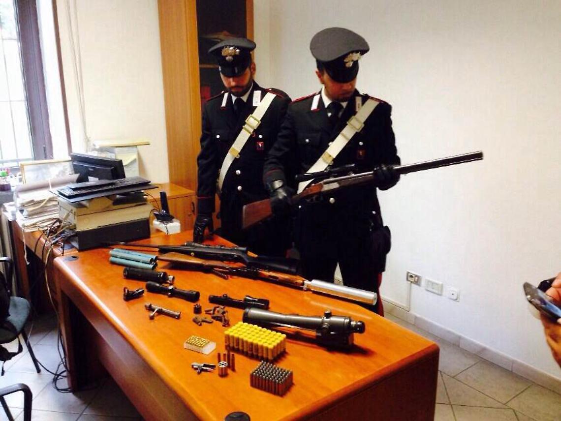 Settimo. Teneva un arsenale in casa, arrestato 52enne settimese