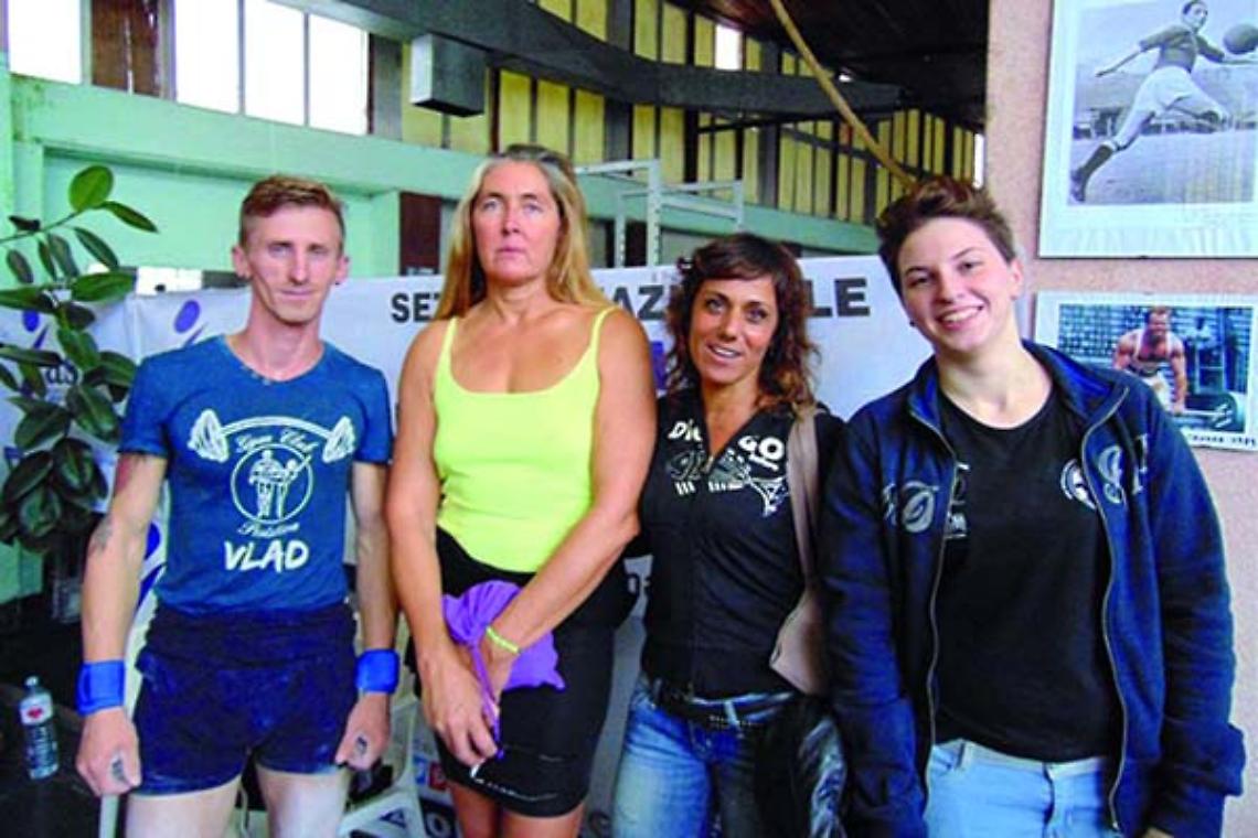 SOLLEVAMENTO PESI. Collezione di ori per il Gym Club Ciriè