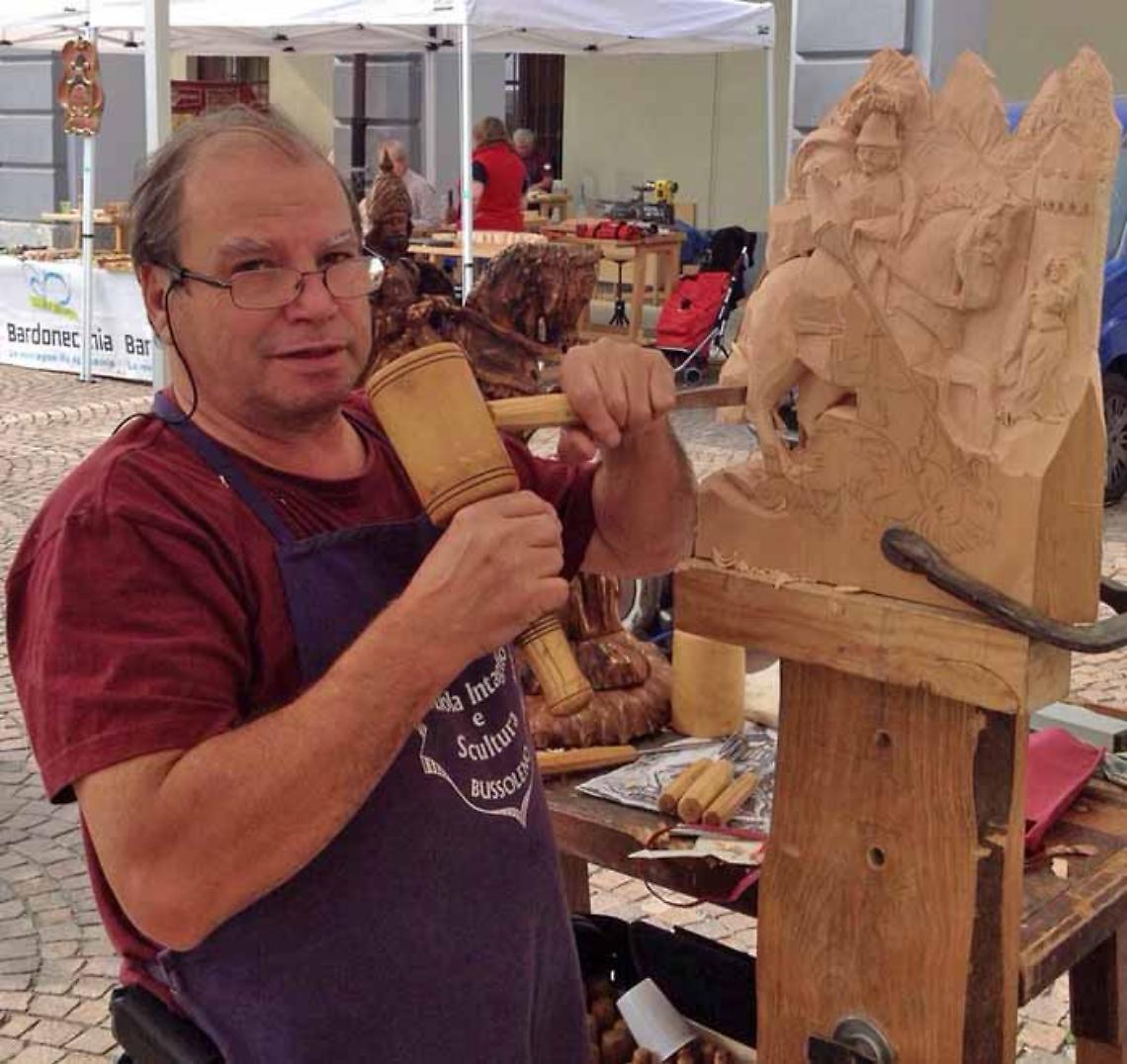 STRAMBINO. Scultura protagonista della Mostra Mercato