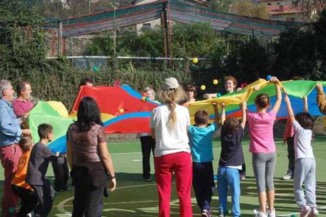 COLLERETTO CASTELNUOVO. I giochi della gentilezza
