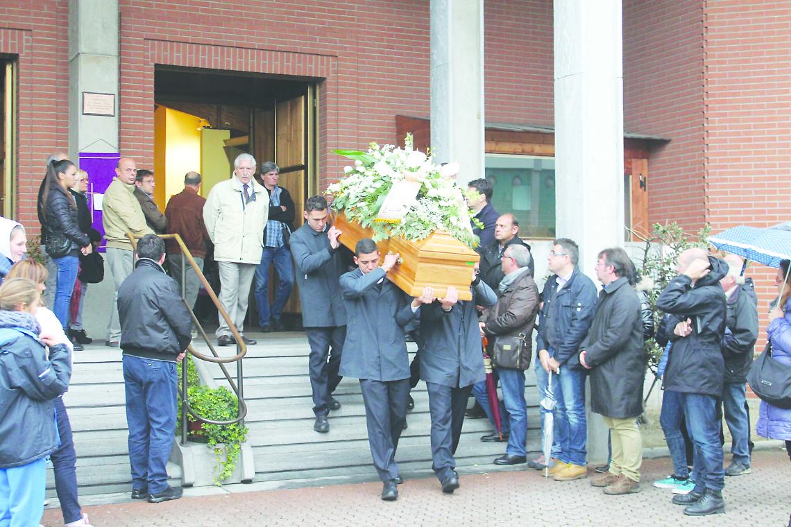 SETTIMO. L'addio straziante della comunità a Giuseppe Niglio