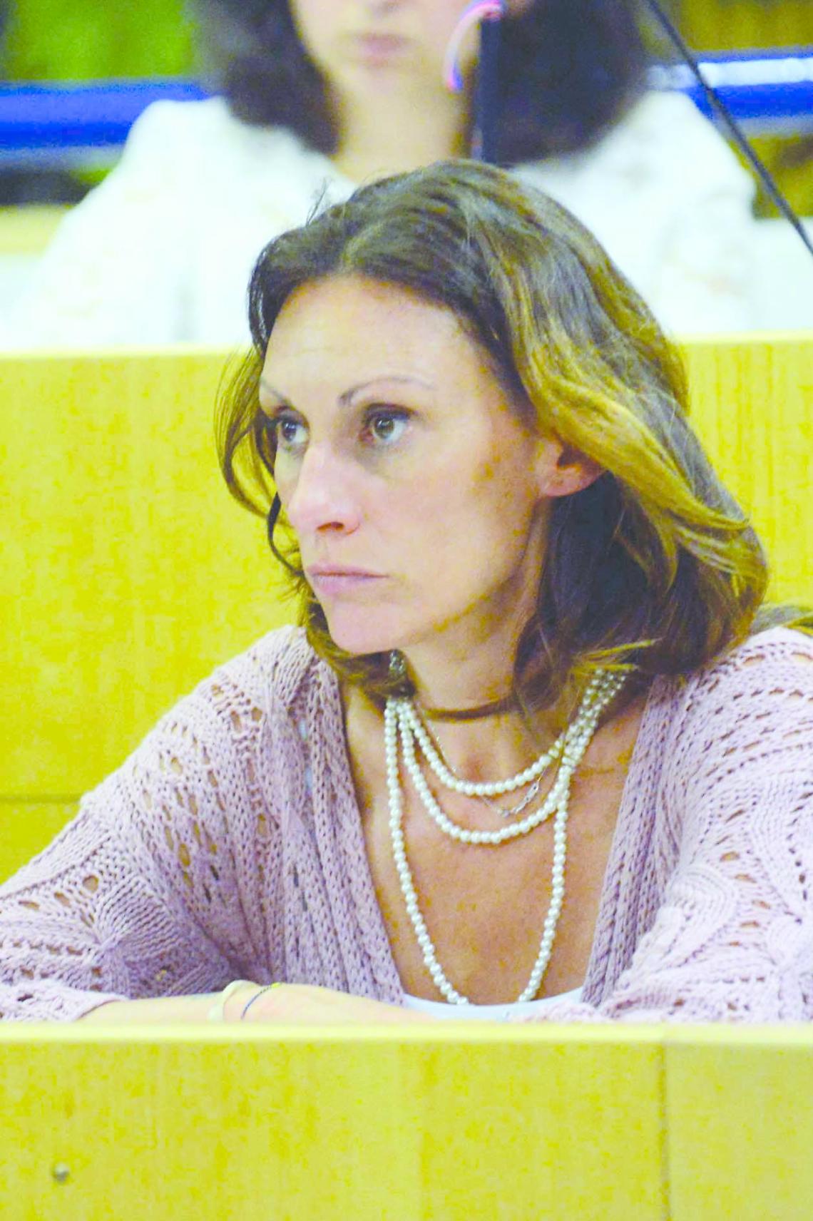 SETTIMO. I grillini perdono un pezzo, si è dimessa Alessandra Girard