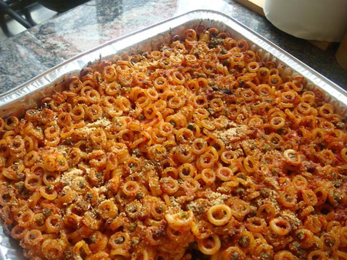 ANELLETTI AL FORNO CON L’ETNA ROSSO DOC