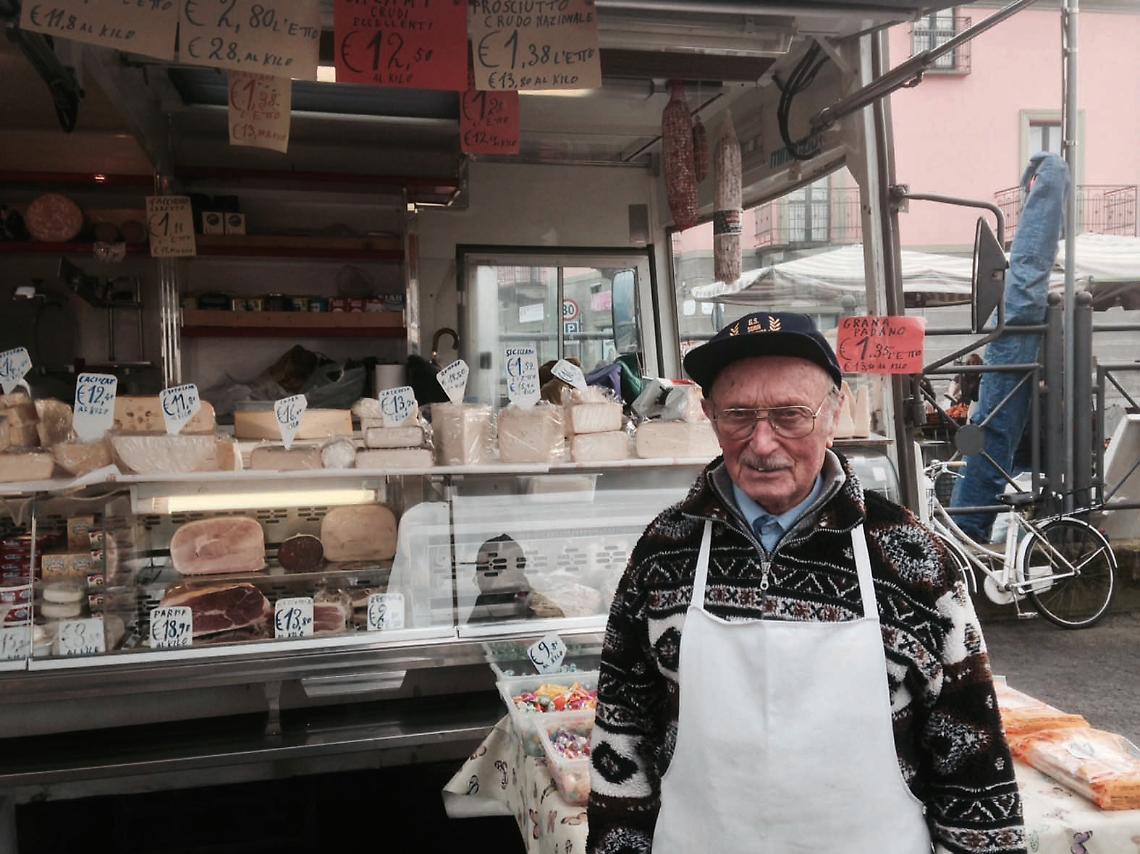 CHIVASSO. Venditore ambulante per 67 anni, rimane senza posto al mercato...