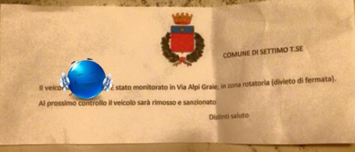 SETTIMO. Parcheggi selvaggi, spuntano "minacce di multa" del Comune. Ma è tutto finto