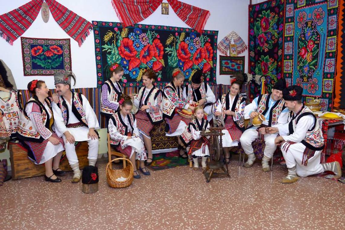 Grupul Datina- tradiții și obiceiuri românești la superlativ
