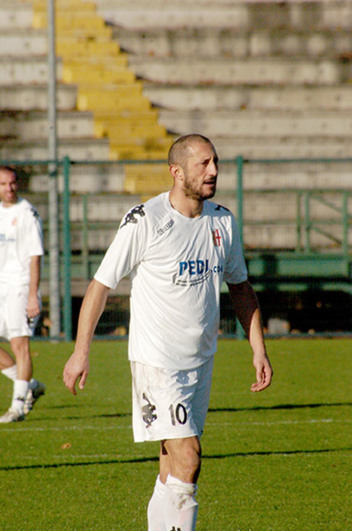 Calcio. Promozione. La Rivarolese torna al secondo posto e bomber Pierobon trascina l’Ivrea 1905
