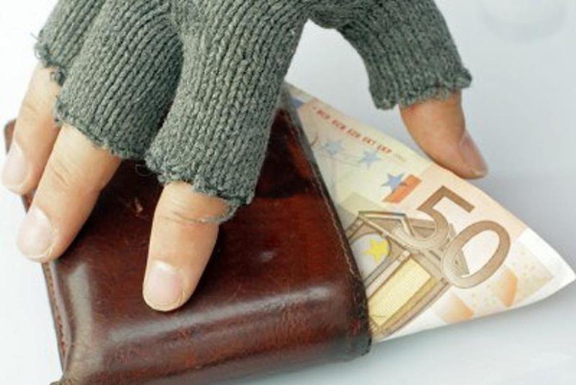 CUNEO. Rubano portafoglio a studente, recuperato dopo due anni